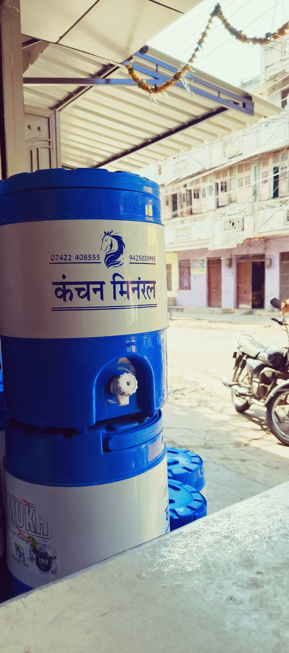 Mineral water camper