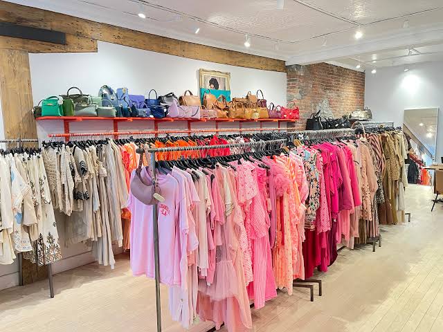 Sales Executive at Cloth Shop